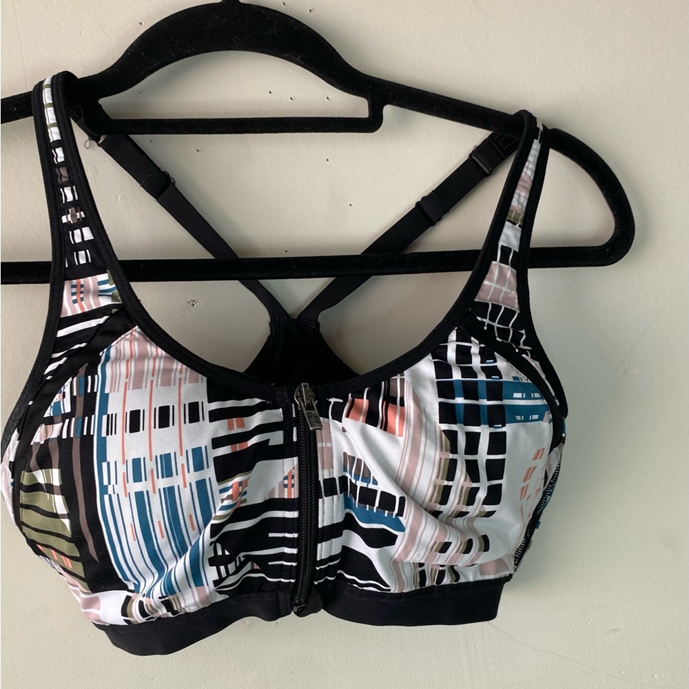 Victoria's Secret Sport Knockout Front Zip Double Enclosure Bra 34D